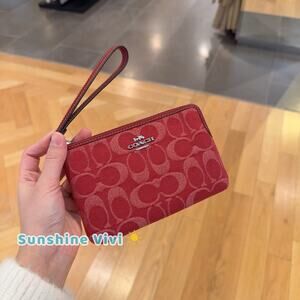 NWT Coach Corner Zip Wristlet In Signature Denim CDF27 denim/Silver/True Red